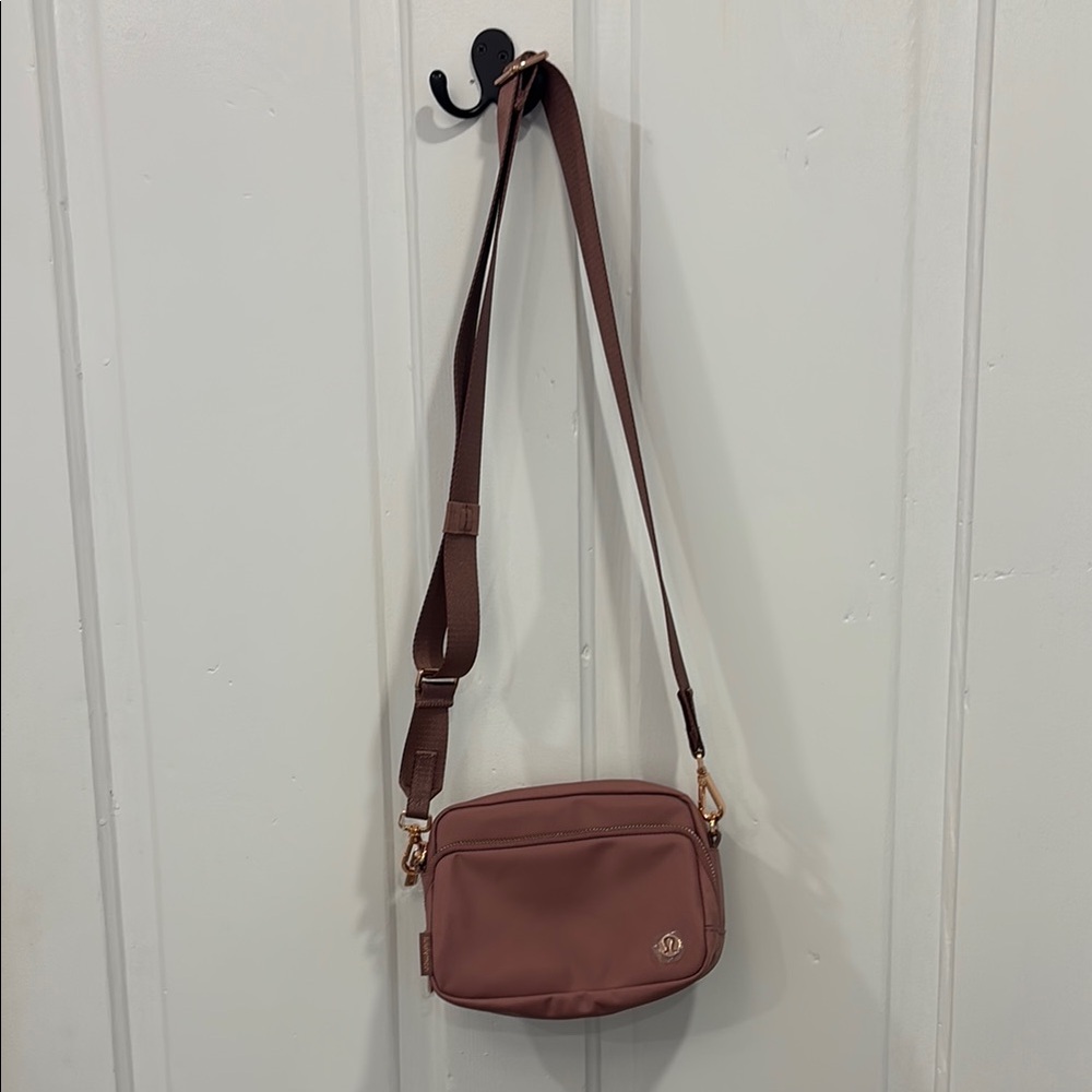 Lululemon Athletica Pink Crossbody Bag with Adjustable Strap NWOT